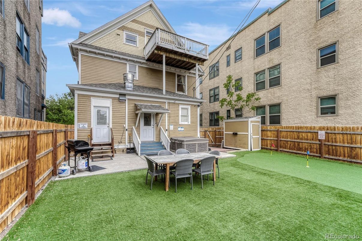Backyard, Exterior