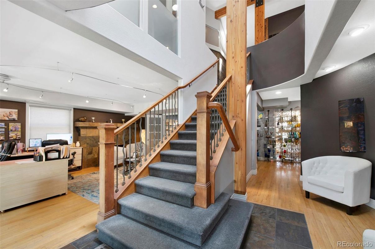 Interior, Recessed Lighting, Wood Texture Flooring