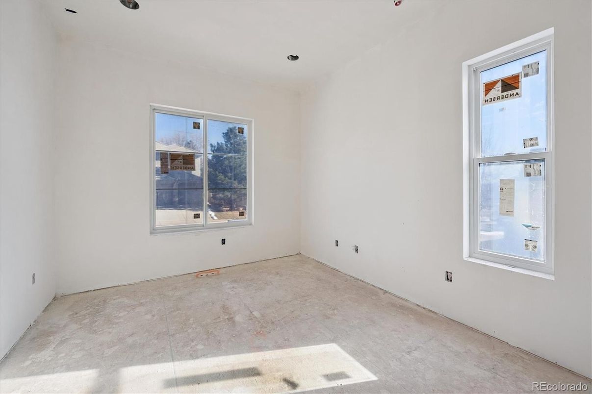 Empty room, Interior, Recessed Lighting