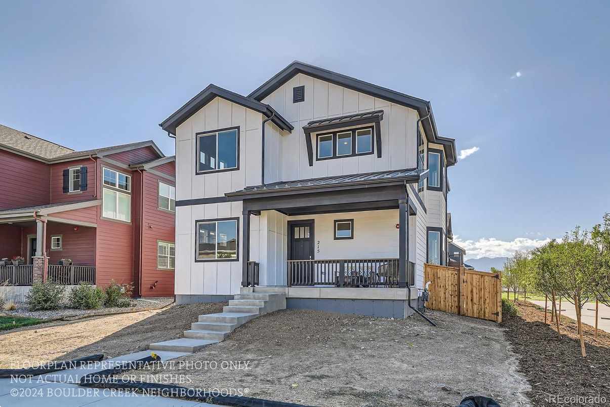 Exterior, Facade, Farmhouse