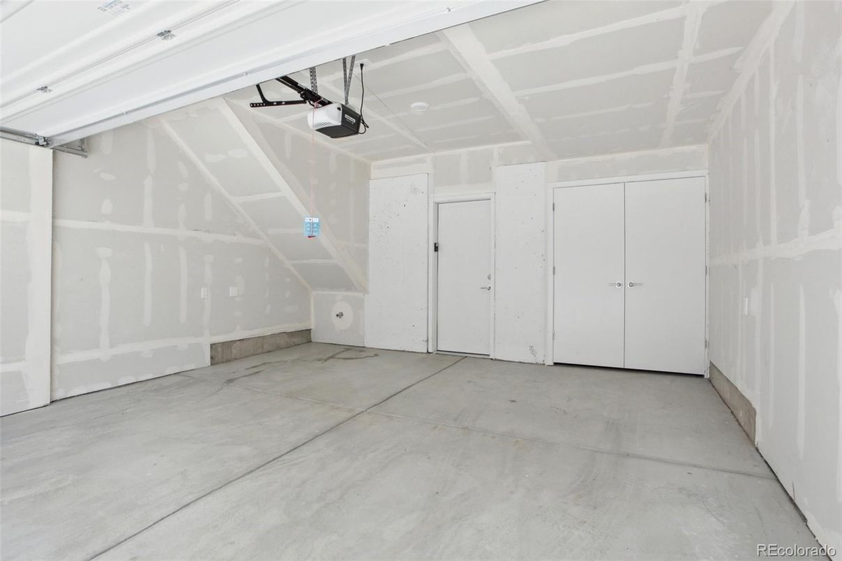 Garage, Interior