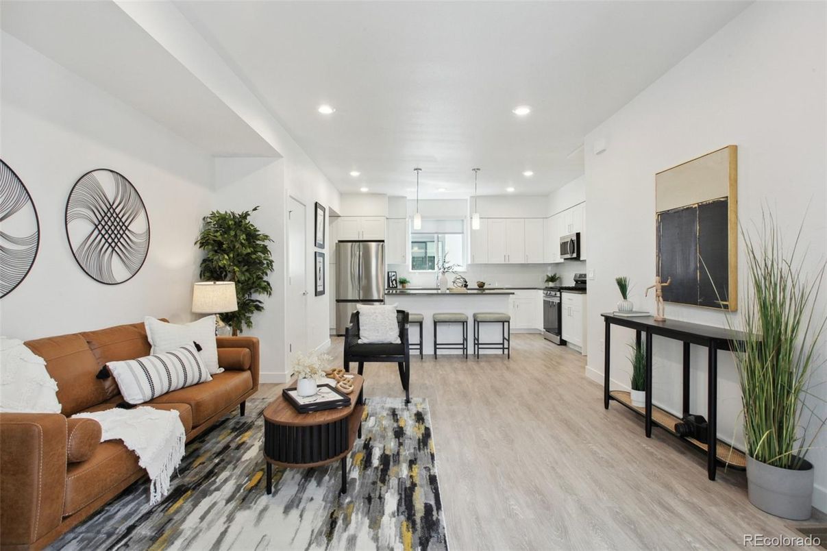 Interior, Kitchen, Living room, Pendant Lights, Recessed Lighting, Stainless Steel Appliances, Wood Texture Flooring