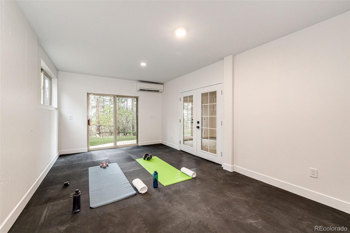 Fitness Equipment, Interior, Recessed Lighting