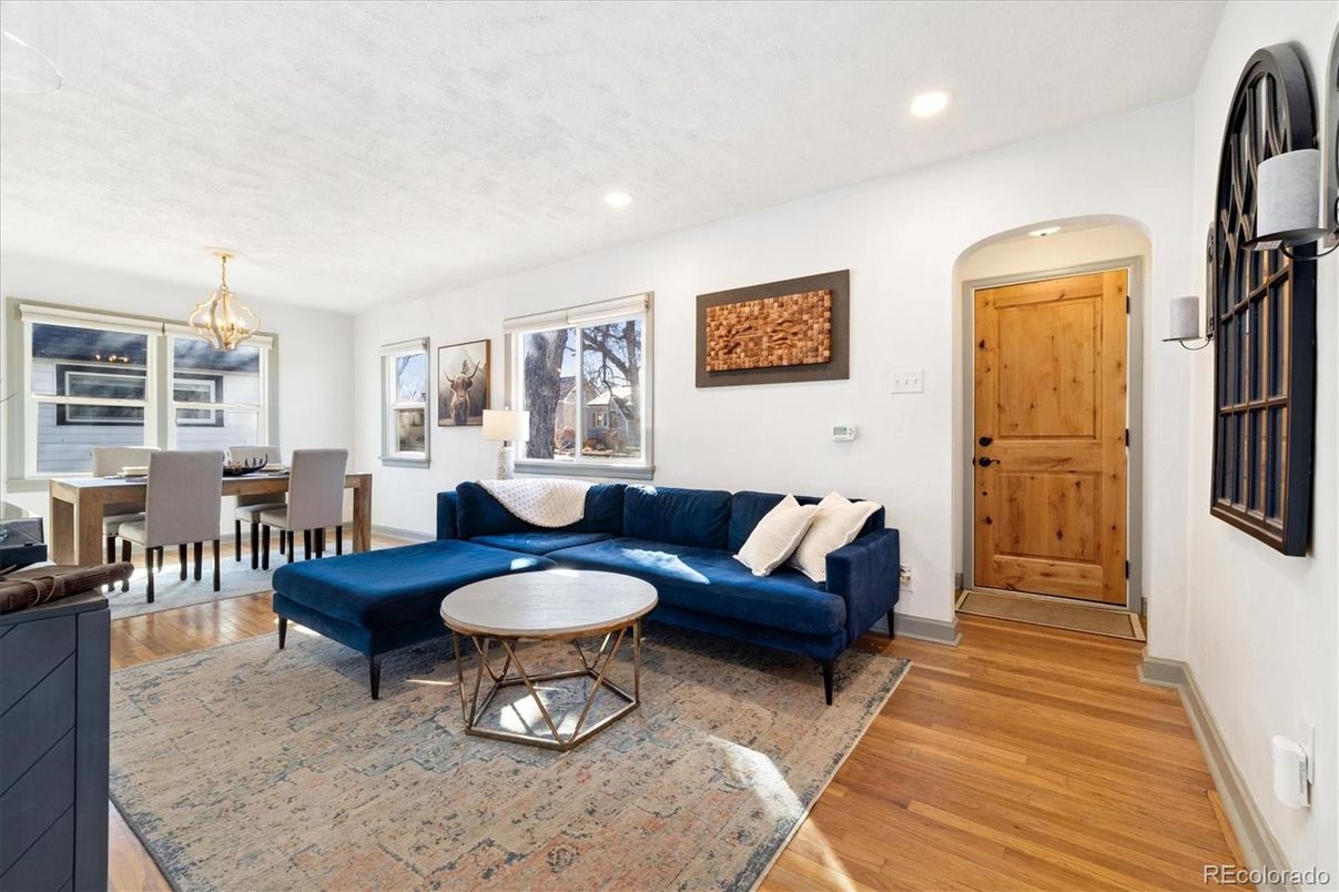 Dining room, Interior, Living room, Recessed Lighting, Wood Texture Flooring