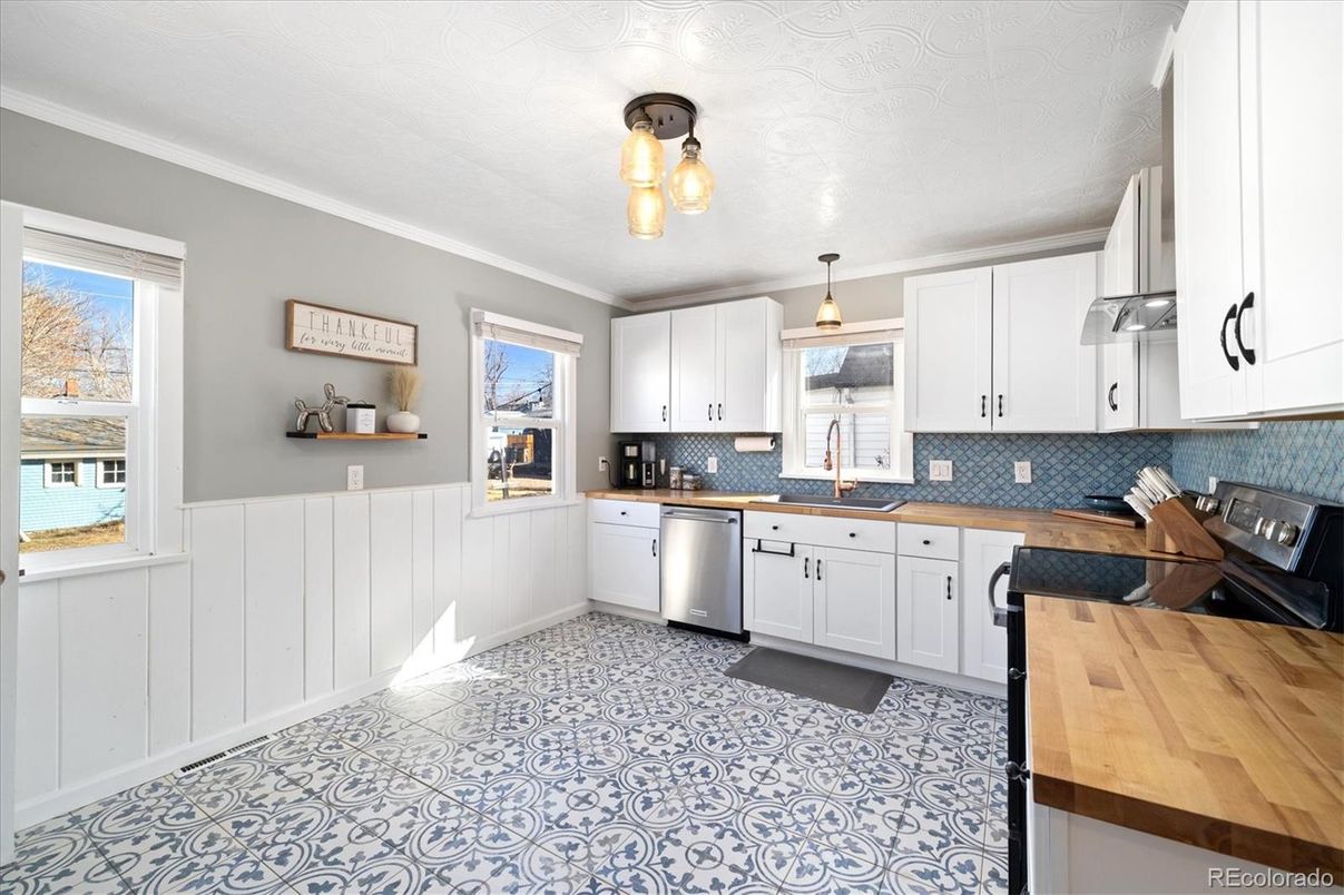 Interior, Kitchen, Pendant Lights