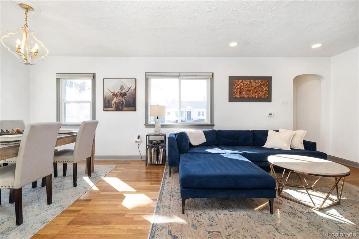 Dining room, Interior, Living room, Pendant Lights, Recessed Lighting, Wood Texture Flooring