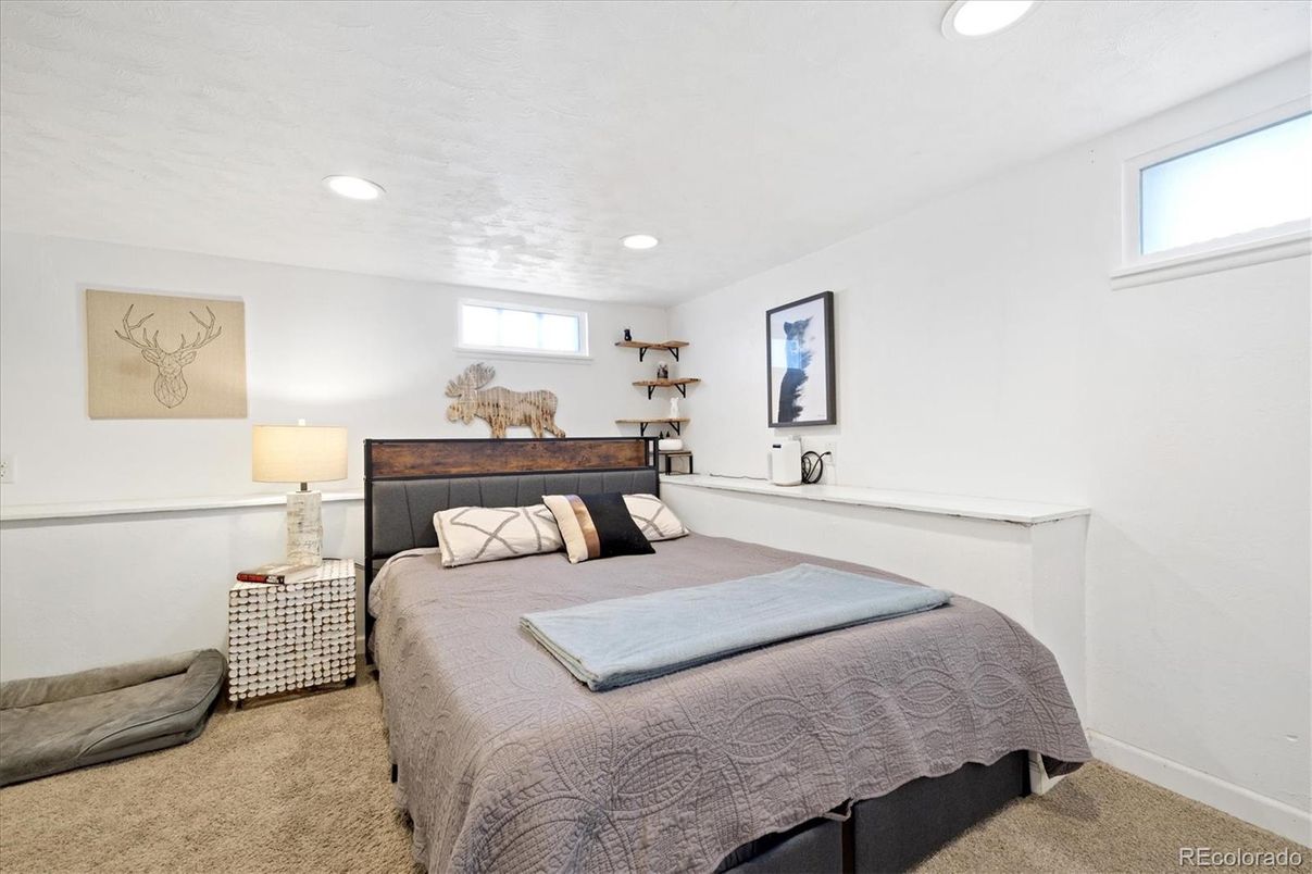 Bedroom, Interior, Recessed Lighting