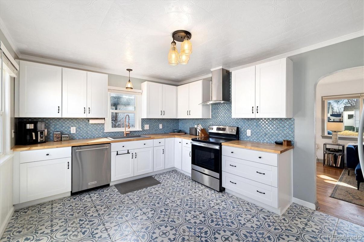 Interior, Kitchen, Pendant Lights, Stainless Steel Appliances, Wood Texture Flooring