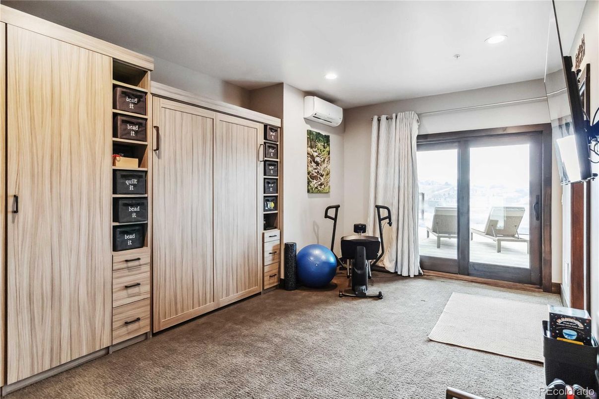 Fitness Equipment, Interior, Recessed Lighting