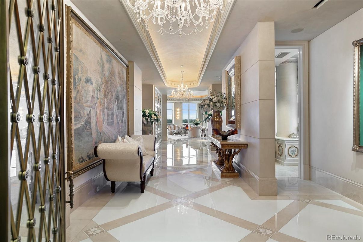 Chandelier, Interior