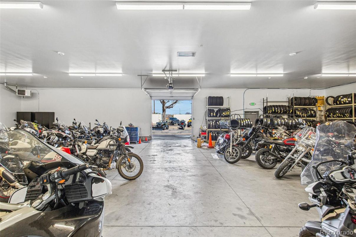 Garage, Interior, Recessed Lighting