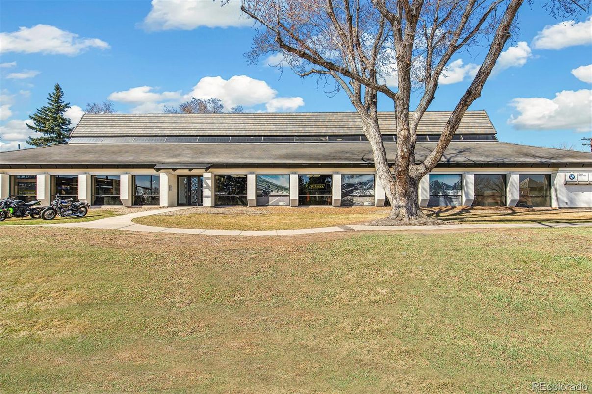 Backyard, Exterior, Facade, Cape Cod