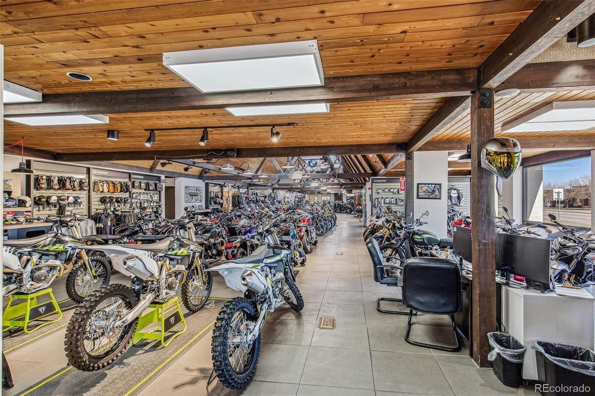 Garage, Interior, Wooden Beams, Wooden Ceilings