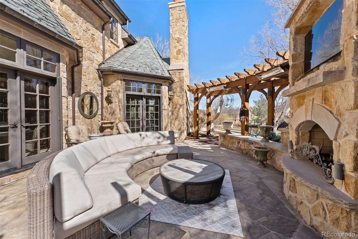 Exterior, Fireplace