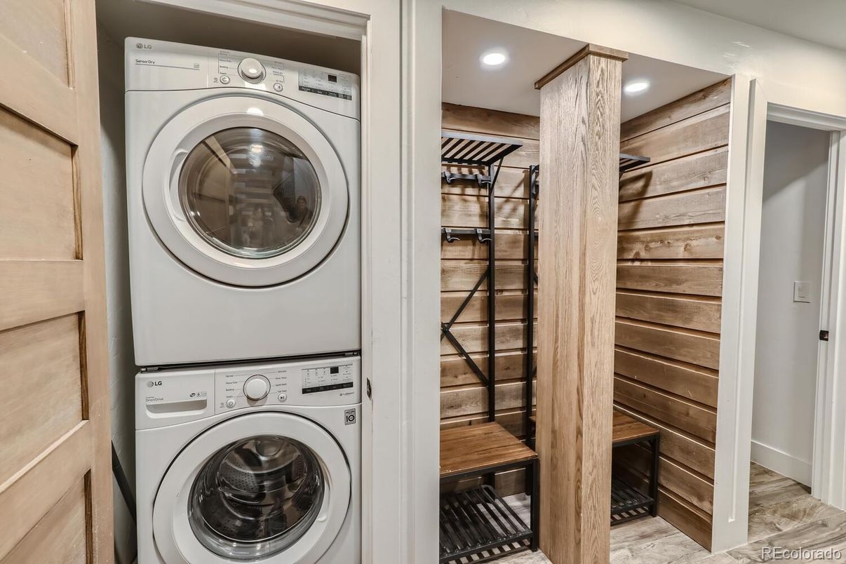 Interior, Recessed Lighting, Utility Closets, Washer