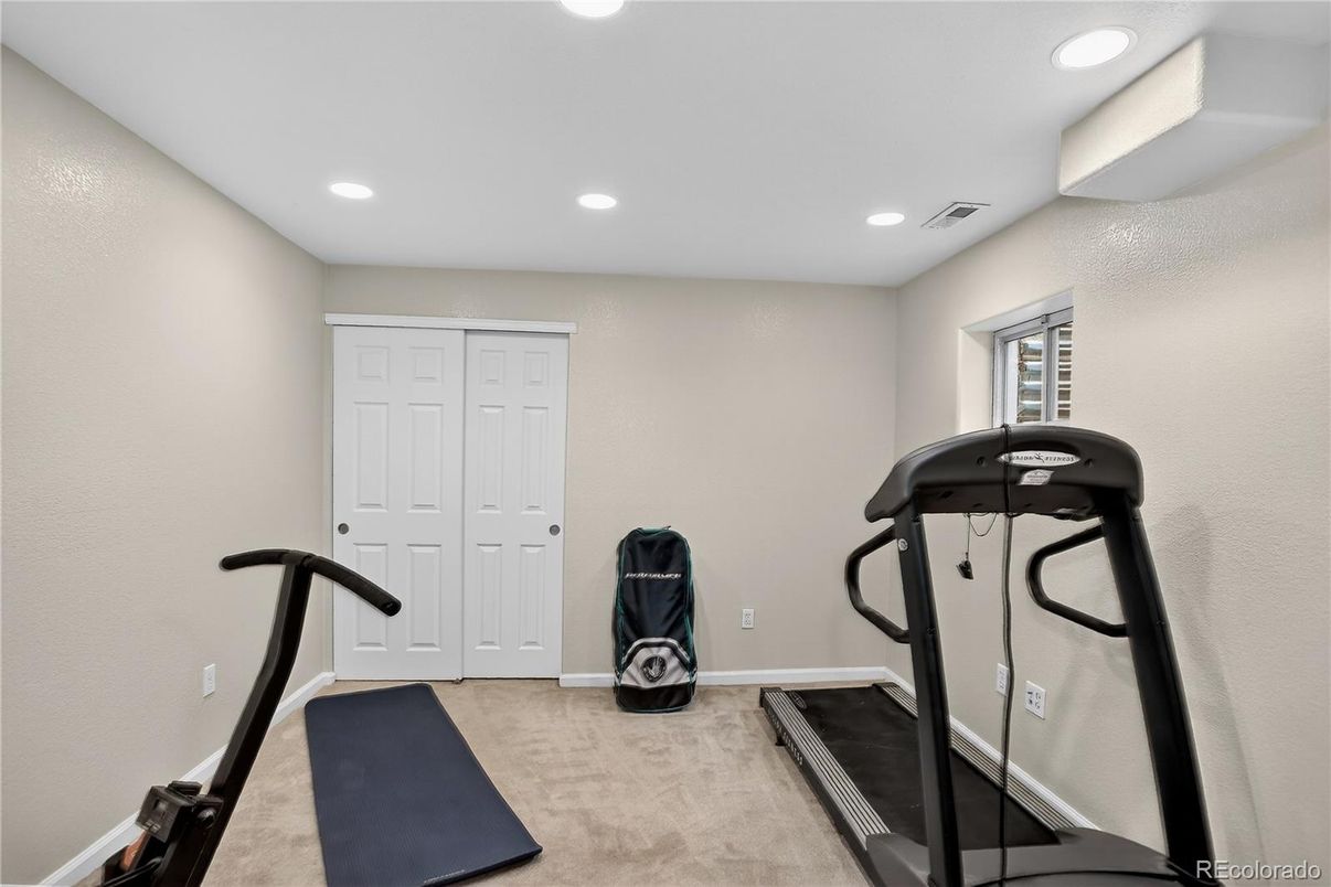 Fitness Equipment, Interior, Recessed Lighting