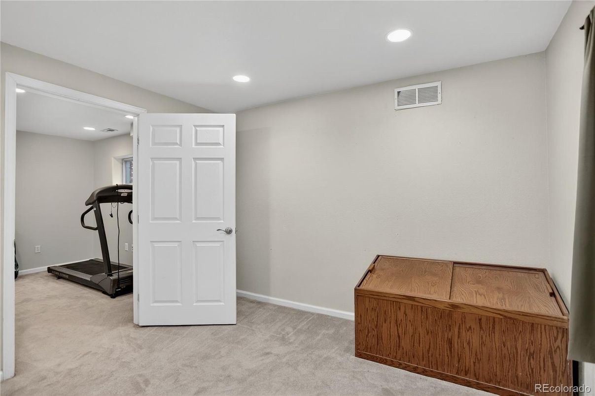 Fitness Equipment, Interior, Recessed Lighting