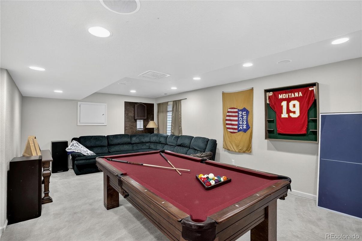 Billiard Table, Game Room, Interior, Recessed Lighting