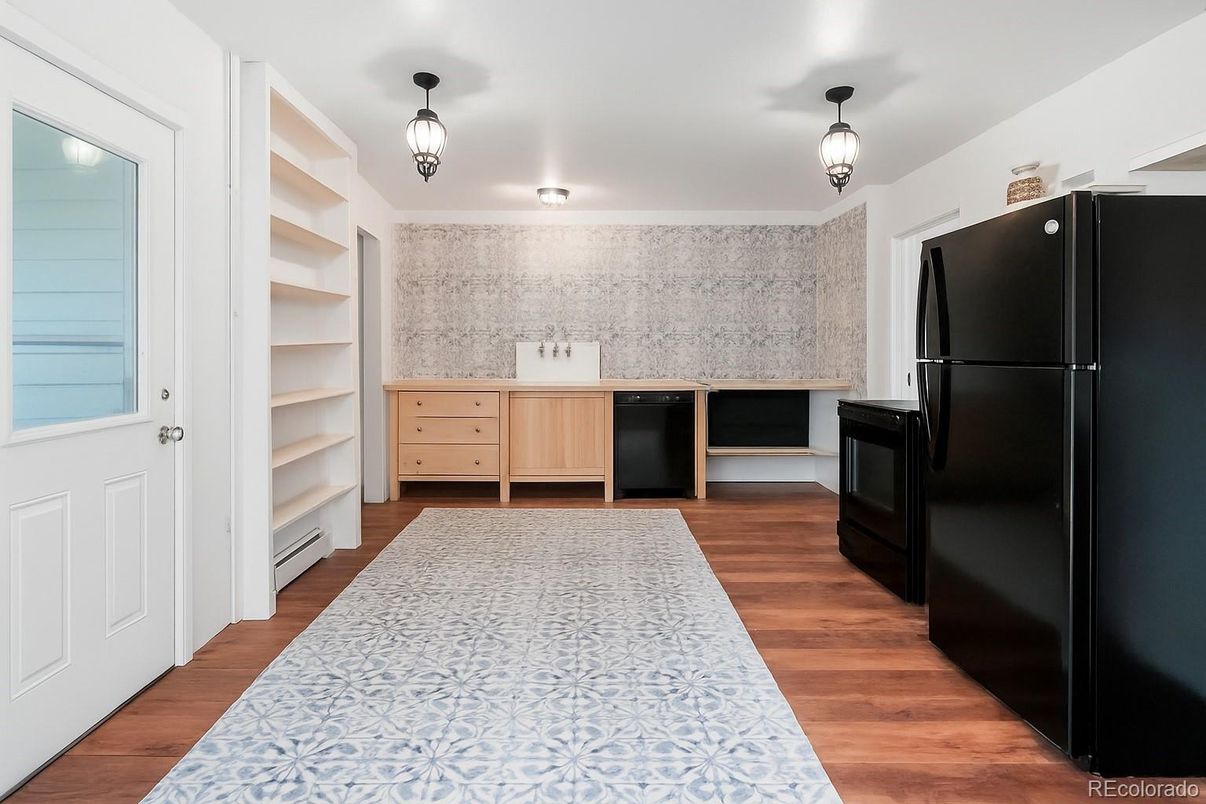 Interior, Kitchen, Pendant Lights, Wood Texture Flooring