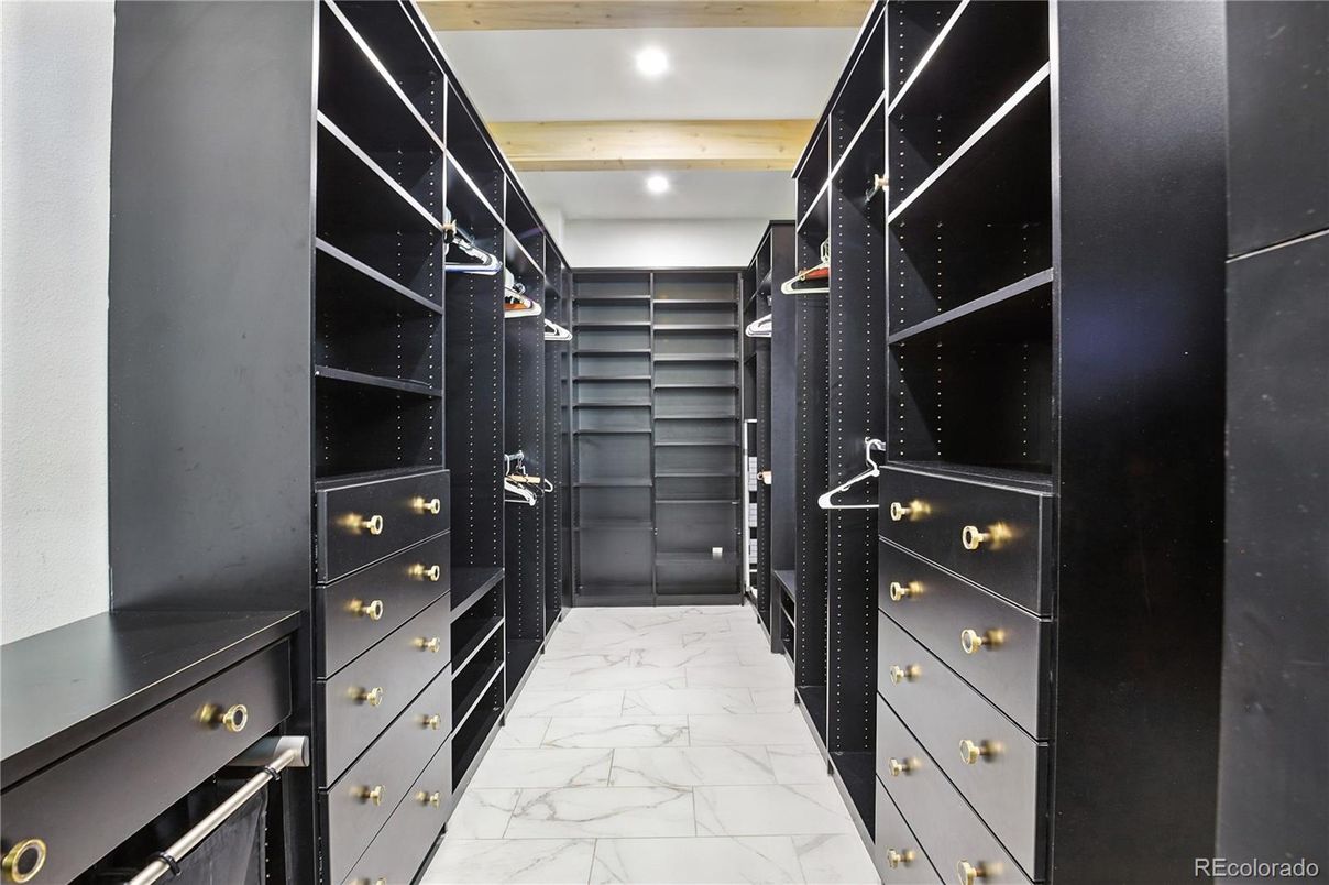 Interior, Marble, Recessed Lighting, Walk-in Closets