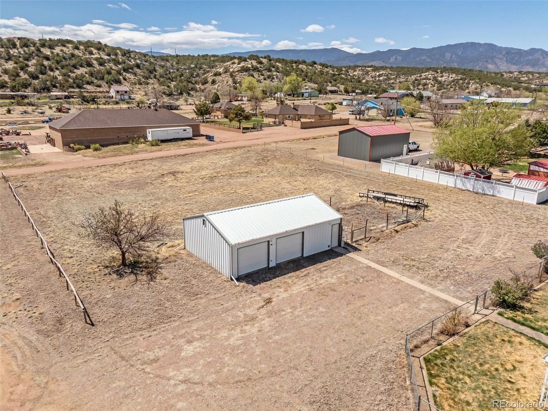 Exterior, Drone