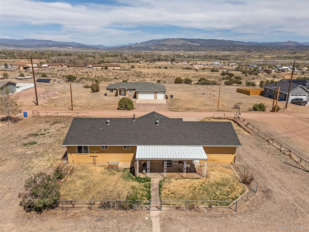 Exterior, Drone