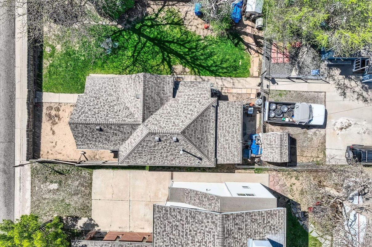 Exterior, Drone