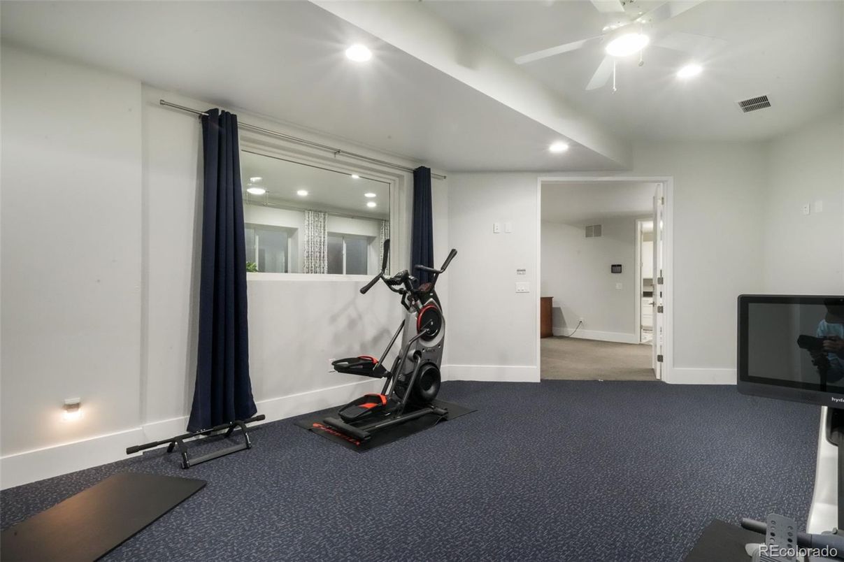 Fitness Equipment, Interior, Recessed Lighting