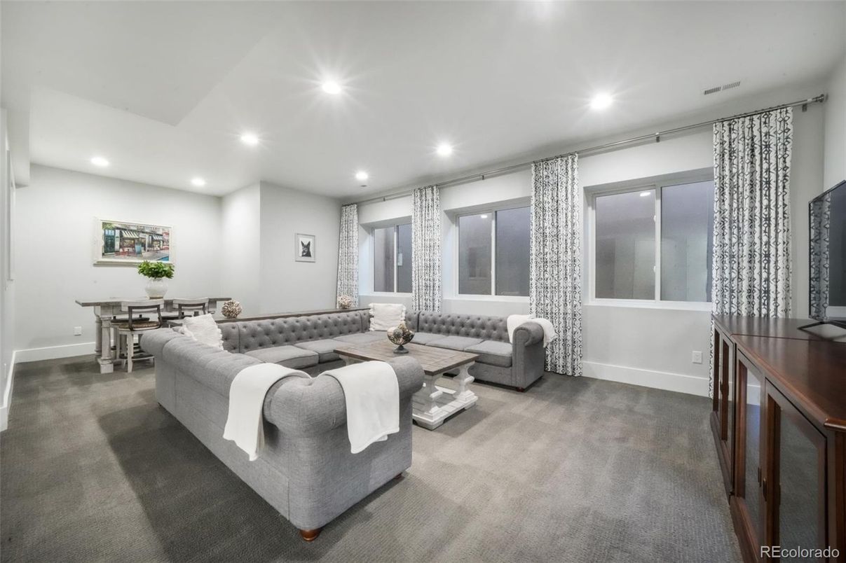 Dining room, Interior, Living room, Recessed Lighting