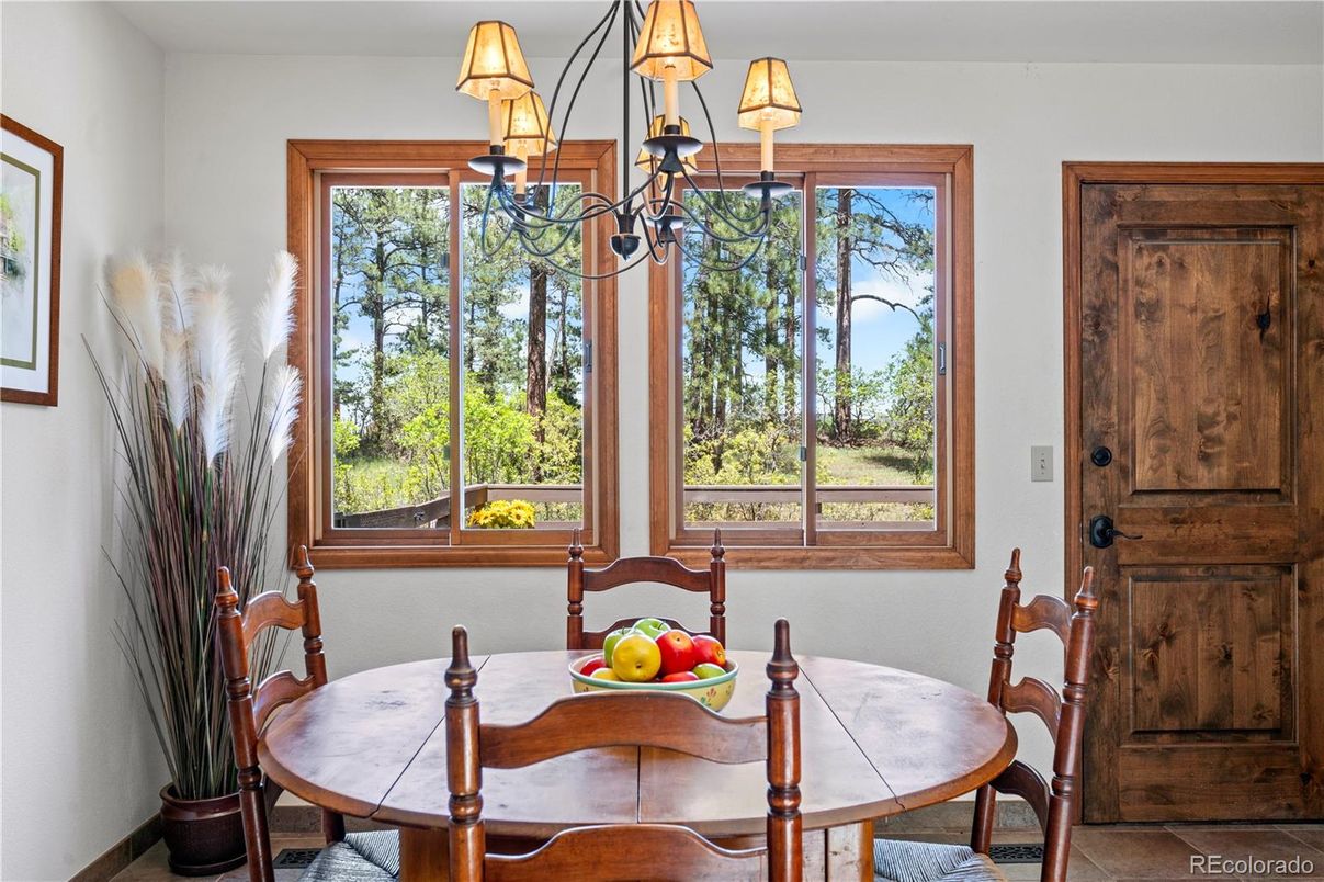 Chandelier, Dining room, Interior