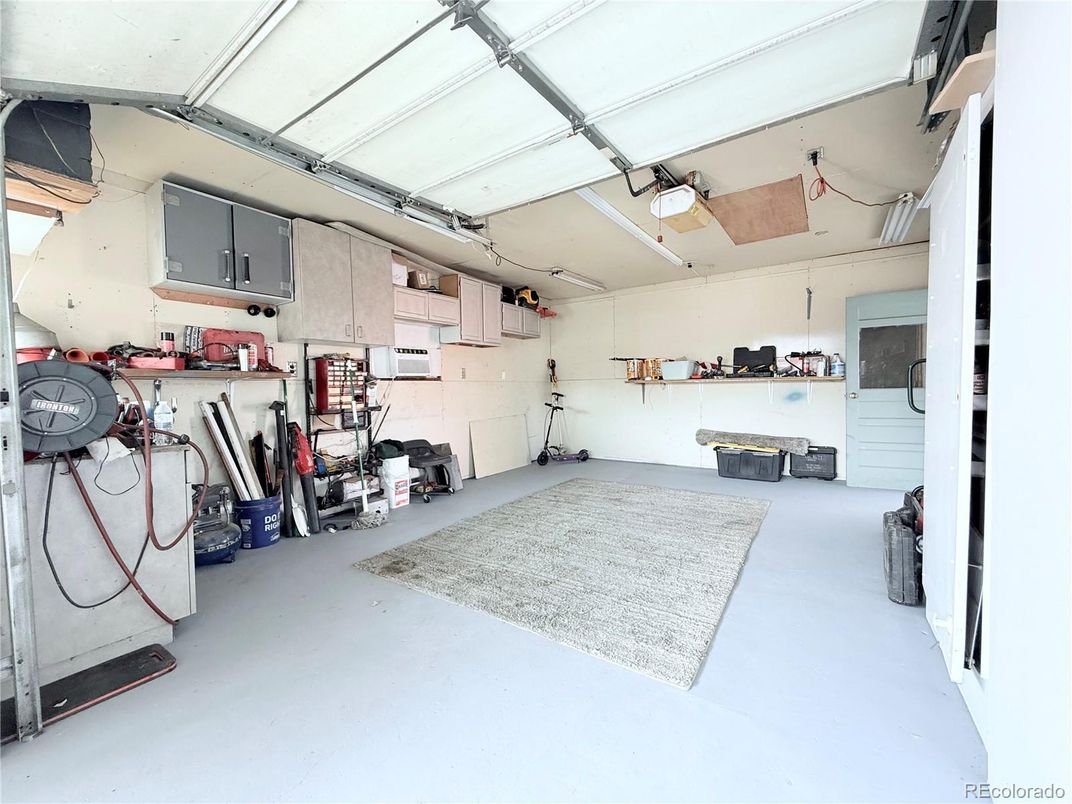 Garage, Interior