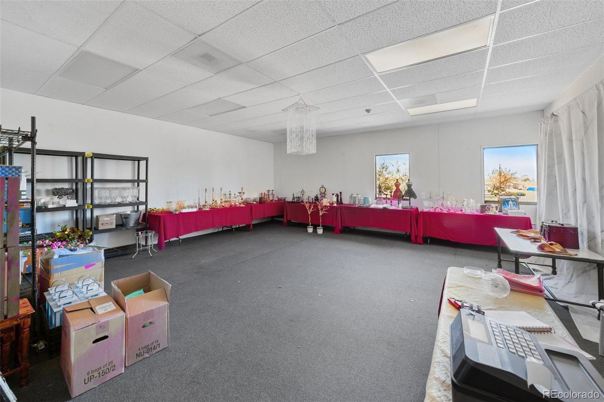 Chandelier, Interior