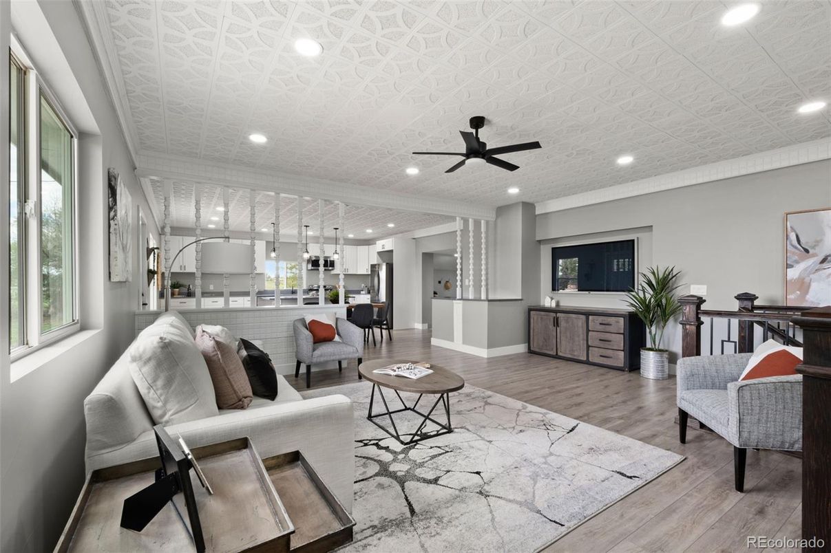 Interior, Kitchen, Living room, Pendant Lights, Recessed Lighting, Wood Texture Flooring