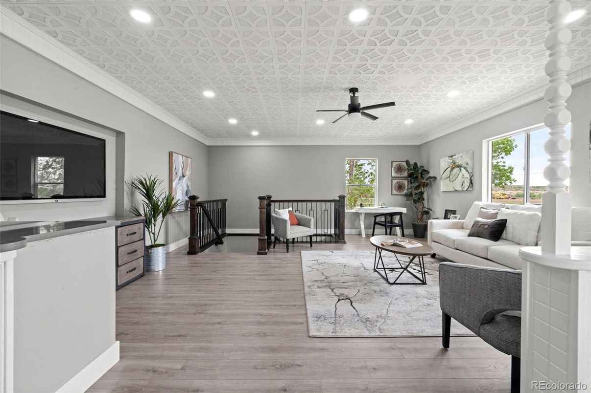Interior, Living room, Recessed Lighting, Wood Texture Flooring