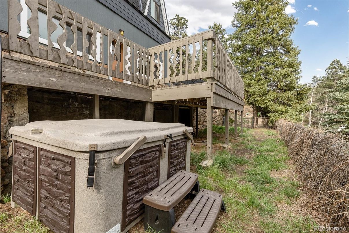 Backyard, Exterior, Hot Tub