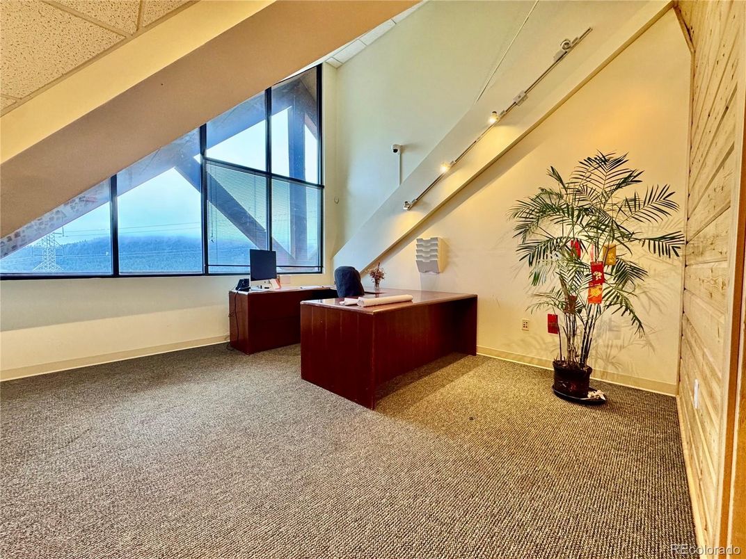 Home Office, Interior, Water