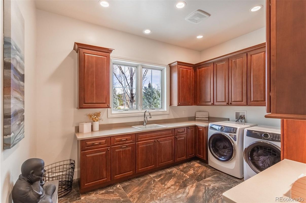 Interior, Recessed Lighting, Washer