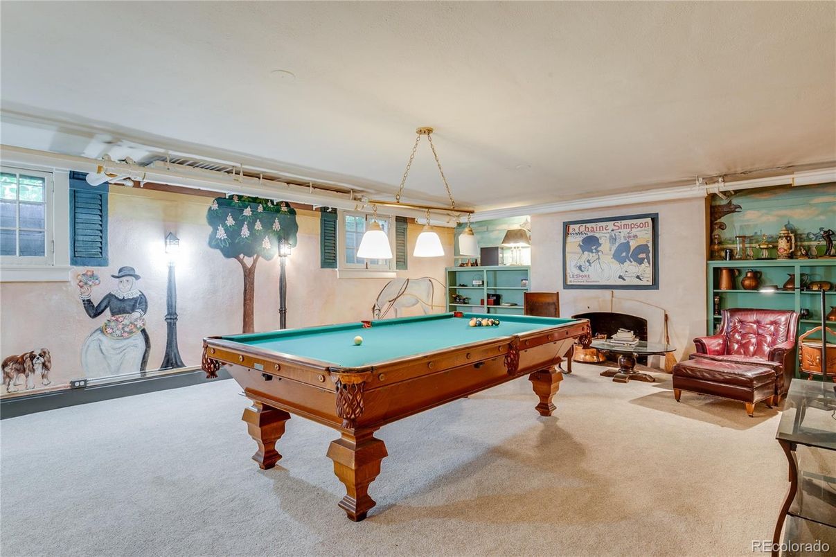 Billiard Table, Game Room, Interior, Pendant Lights