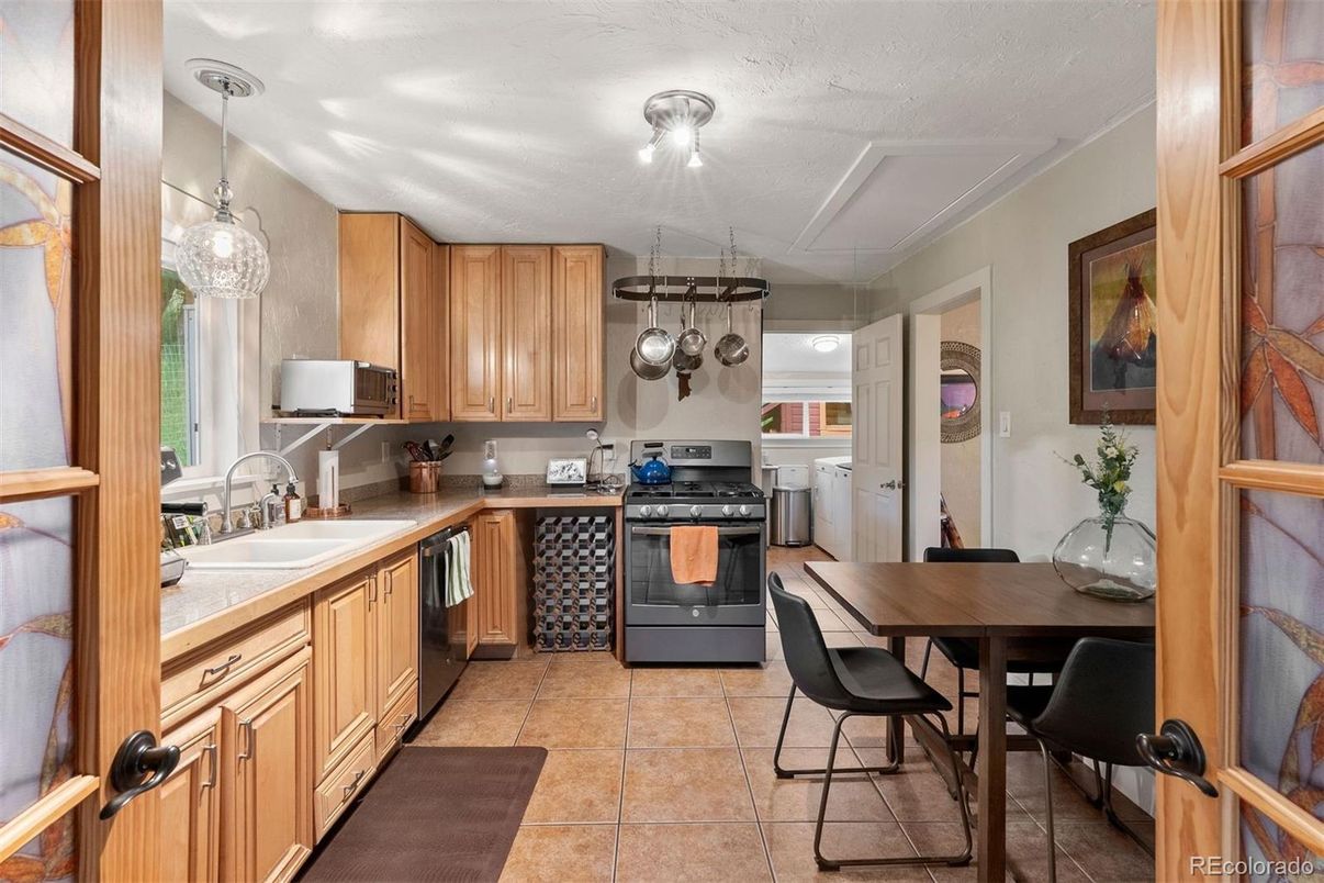 Dining room, Interior, Kitchen, Pendant Lights