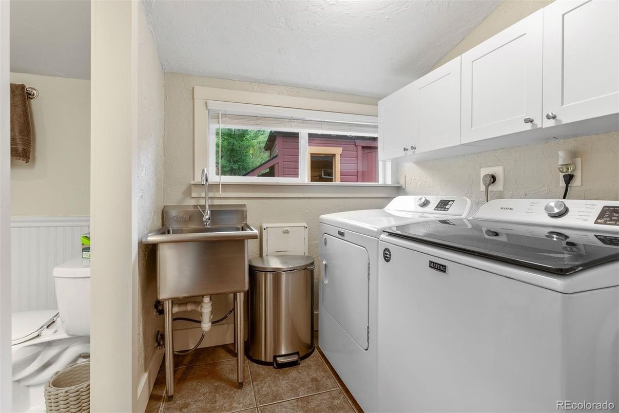 Interior, Washer