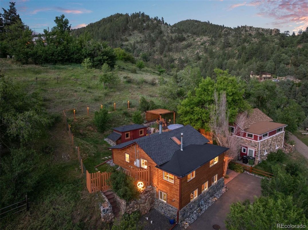 Exterior, Drone
