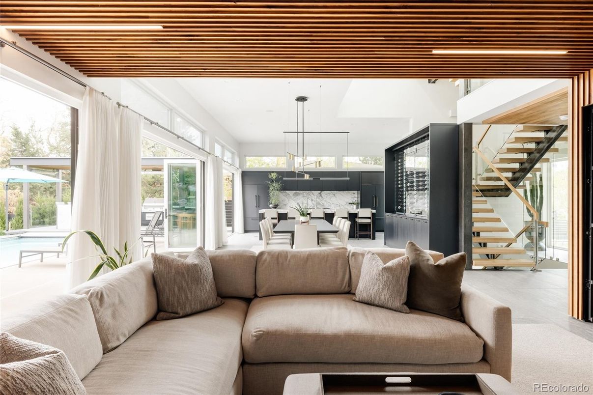 Dining room, Interior, Living room, Pendant Lights