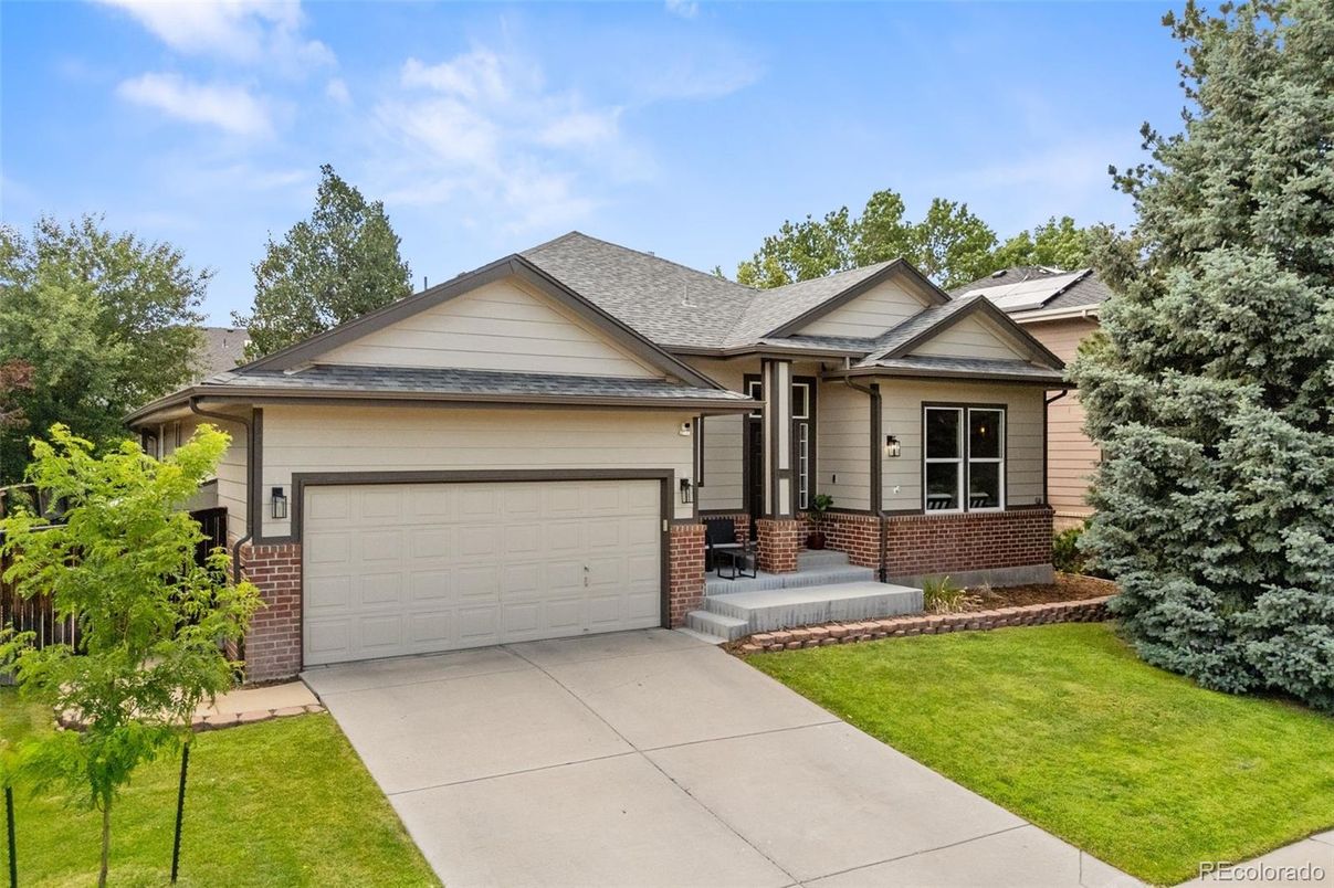 Attached, Exterior, Facade, Brick Facade, American Craftsman