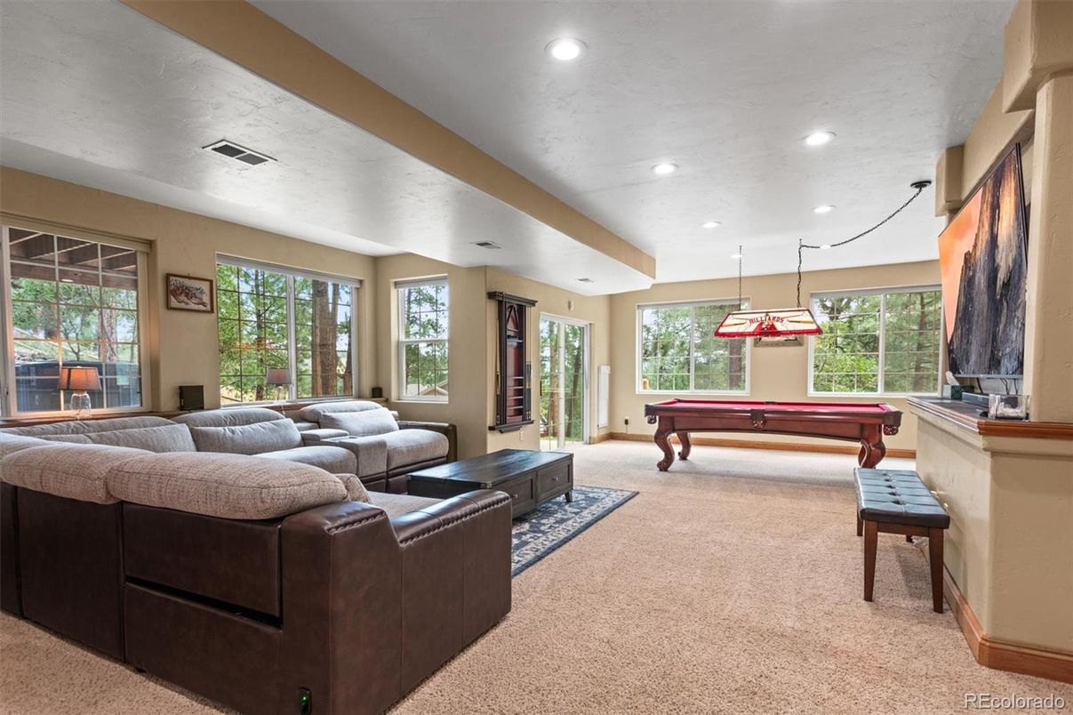 Billiard Table, Game Room, Interior, Living room, Pendant Lights, Recessed Lighting