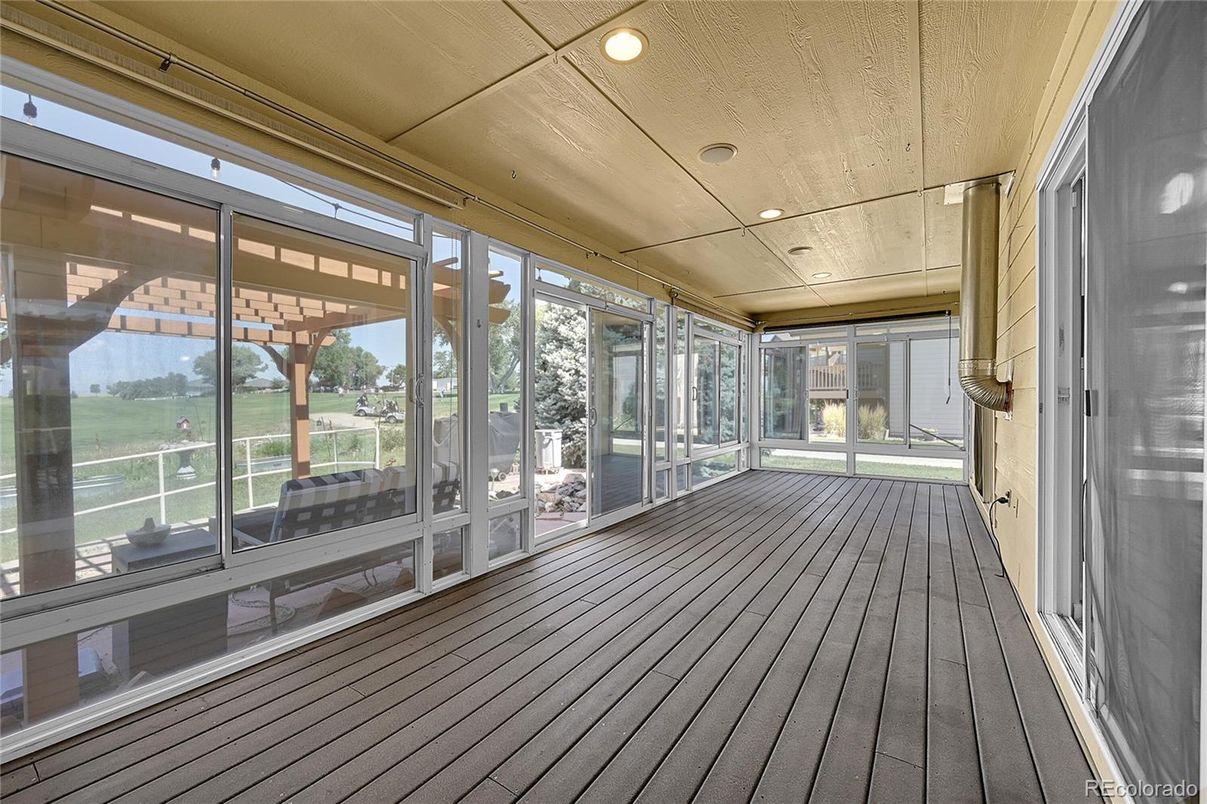 Interior, Recessed Lighting, Sun Room, Wood Texture Flooring