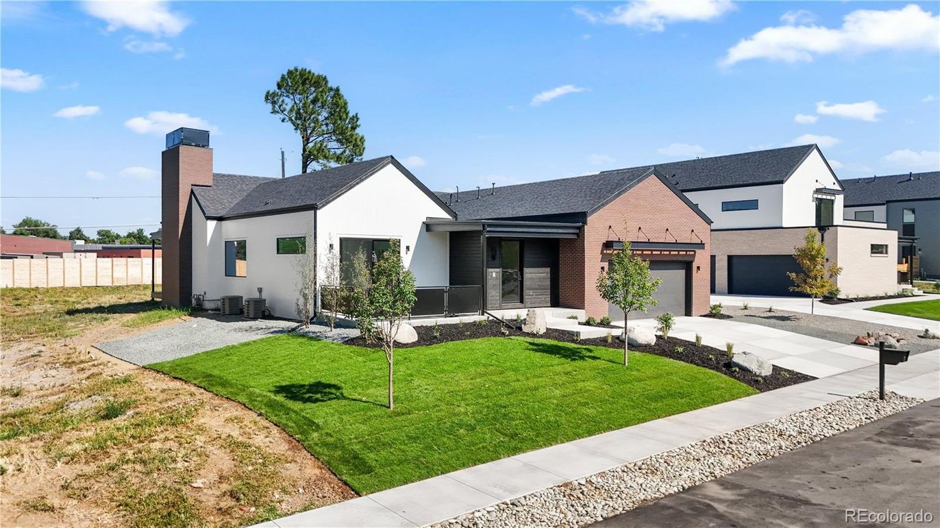 Attached, Exterior, Facade, Brick Facade, Farmhouse