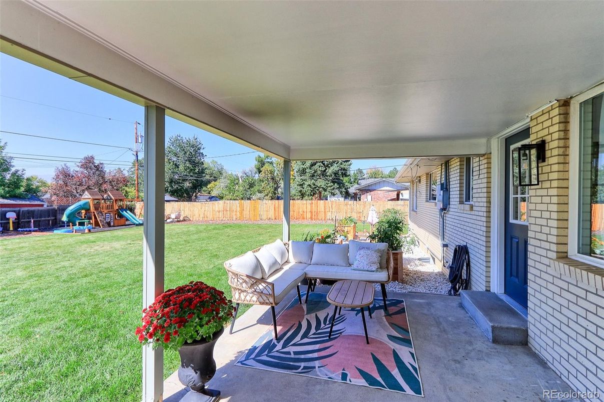 Backyard, Exterior, Playground