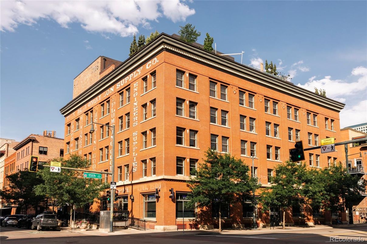 Exterior, Facade, Chicago School