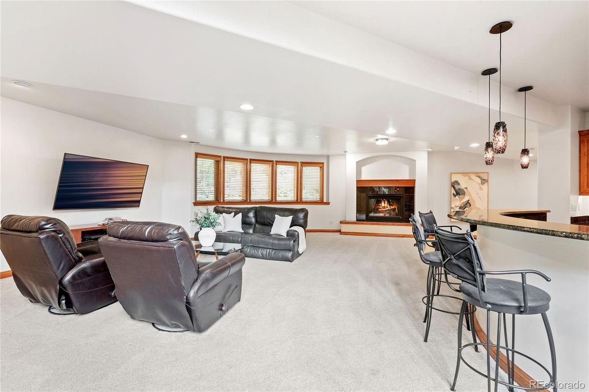 Fireplace, Interior, Living room, Pendant Lights, Recessed Lighting