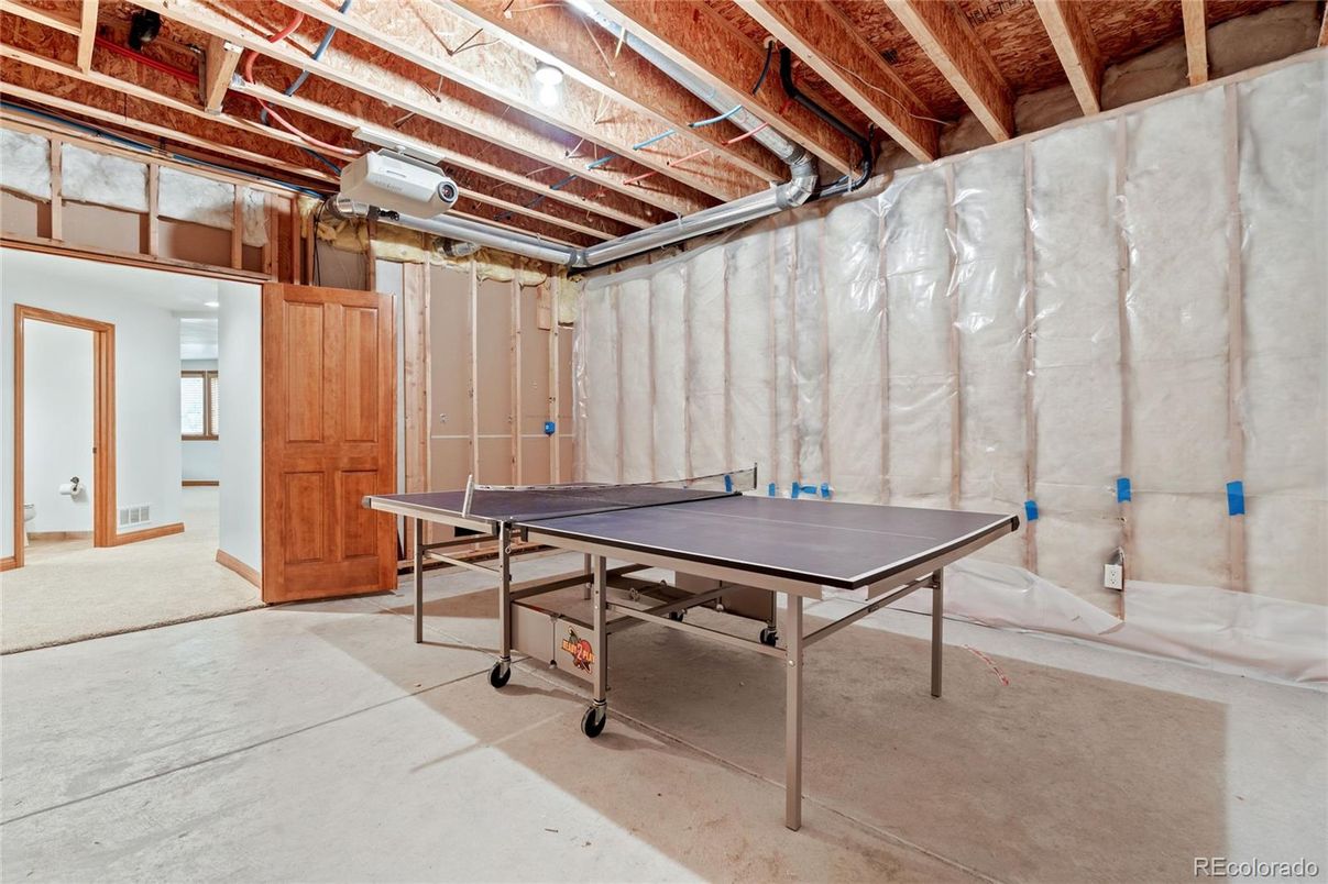 Game Room, Interior, Wooden Beams